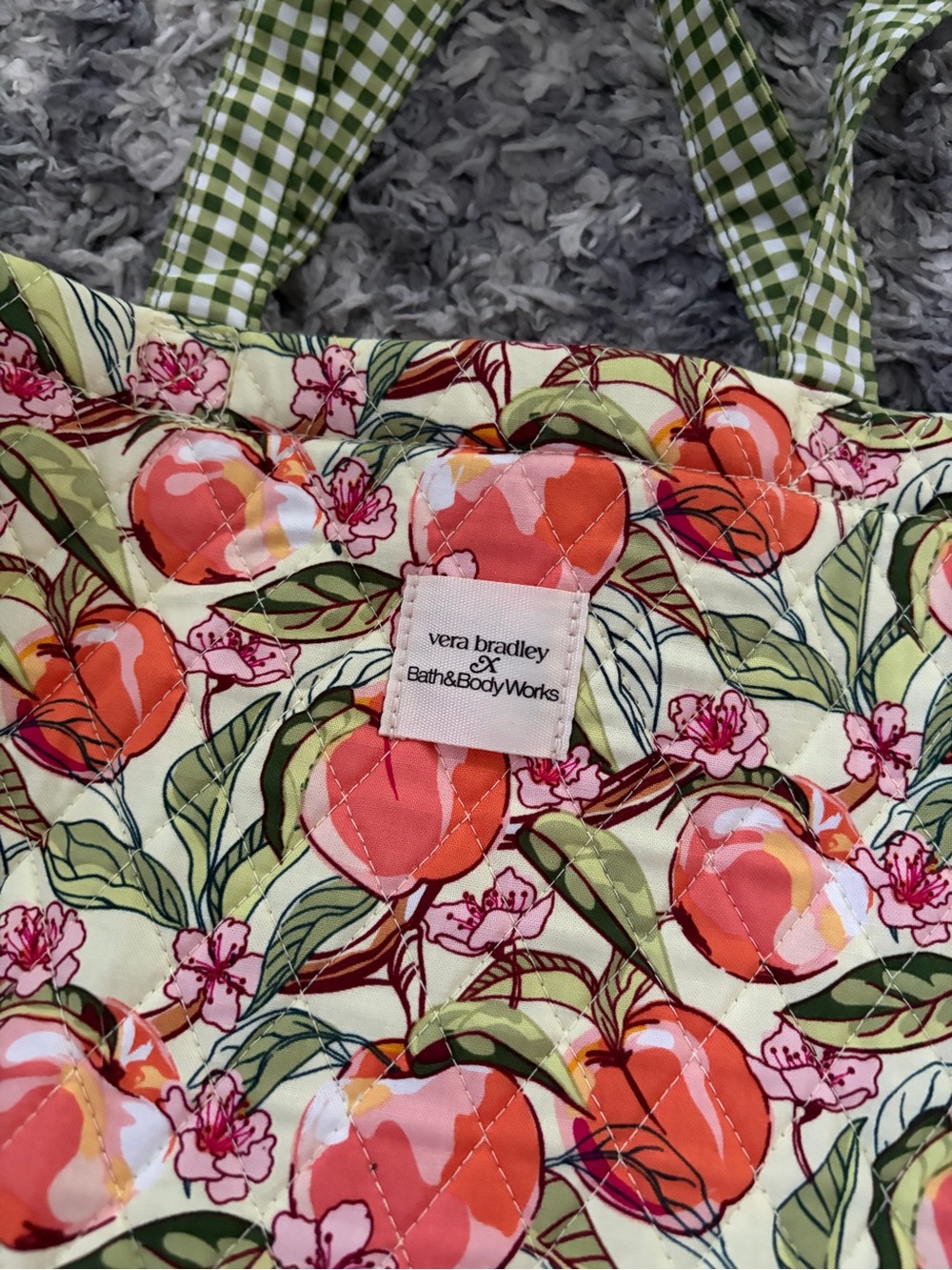 Vera Bradley X Bath & Body Works Peach Floral Limited Edition Quilted Tote bag - Picture 3 of 8
